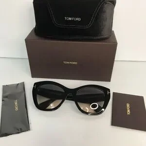 ? - New Authentic Tom Ford Cara Smoke Gradient Cat Eye Ladies Sunglasses FT0… Tom Ford | Accessories | New Authentic Tom Ford Cara Smoke  main image 4